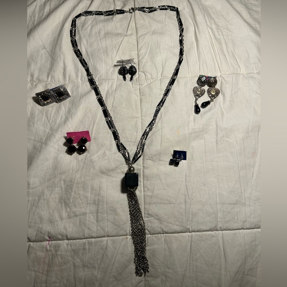 Black Jewelry 6 Piece Lot